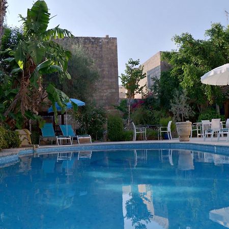 Village Knights Accommodation Żebbuġ Buitenkant foto