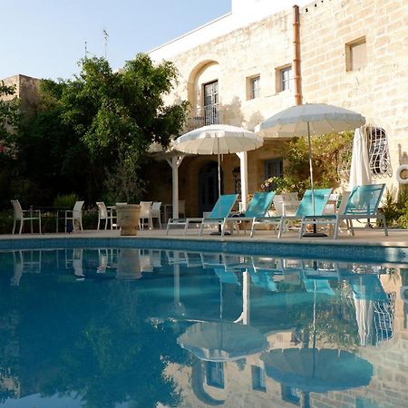 Village Knights Accommodation Żebbuġ Buitenkant foto