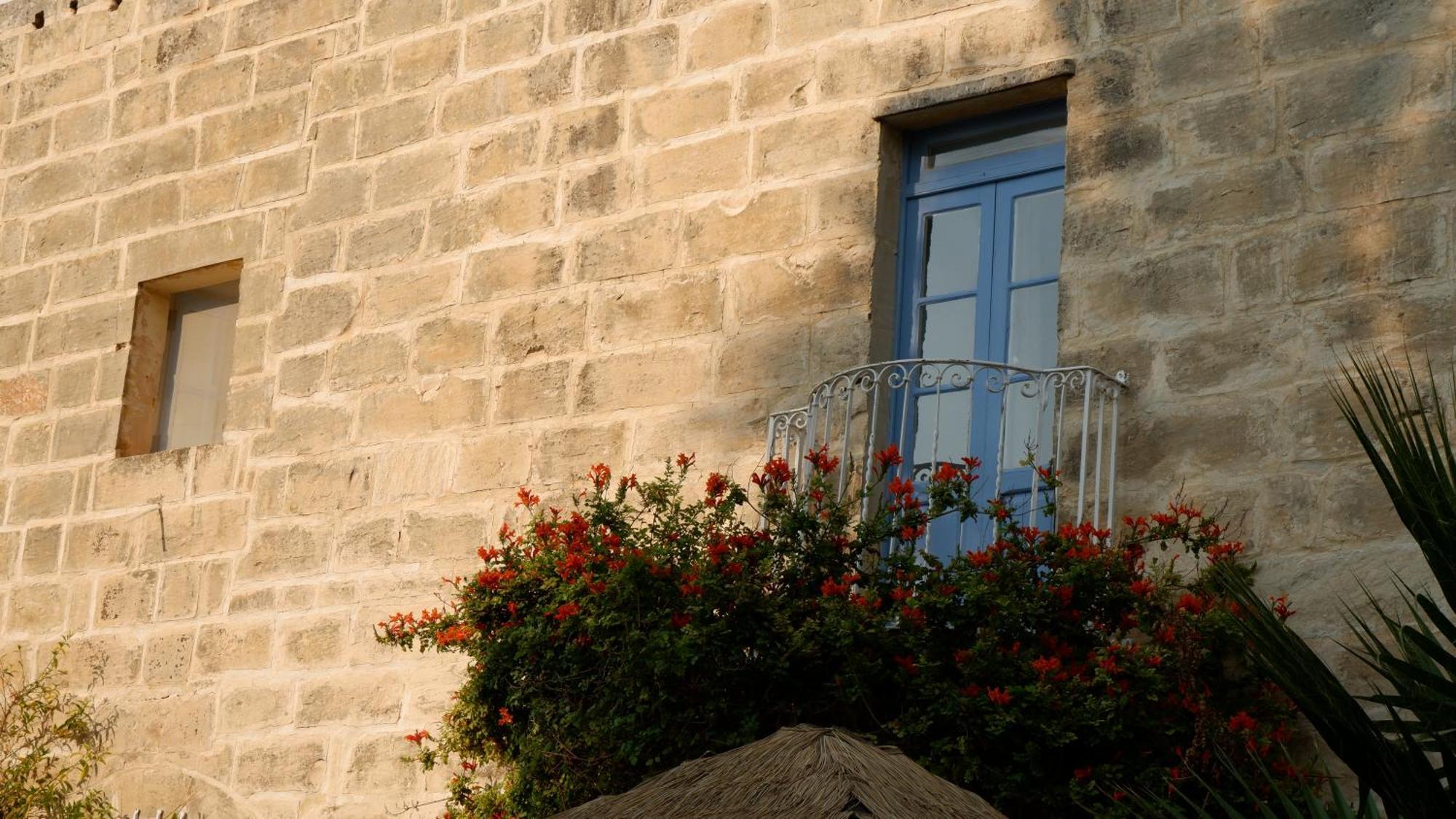 Village Knights Accommodation Żebbuġ Buitenkant foto