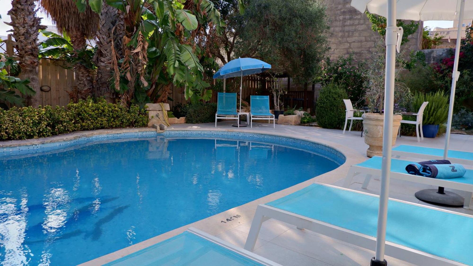 Village Knights Accommodation Żebbuġ Buitenkant foto