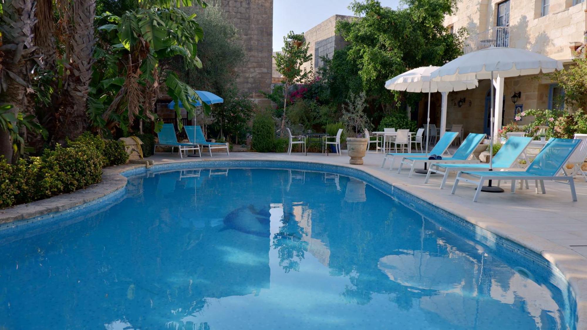 Village Knights Accommodation Żebbuġ Buitenkant foto