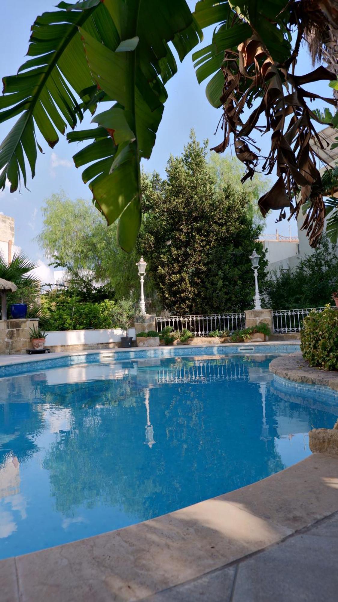 Village Knights Accommodation Żebbuġ Buitenkant foto