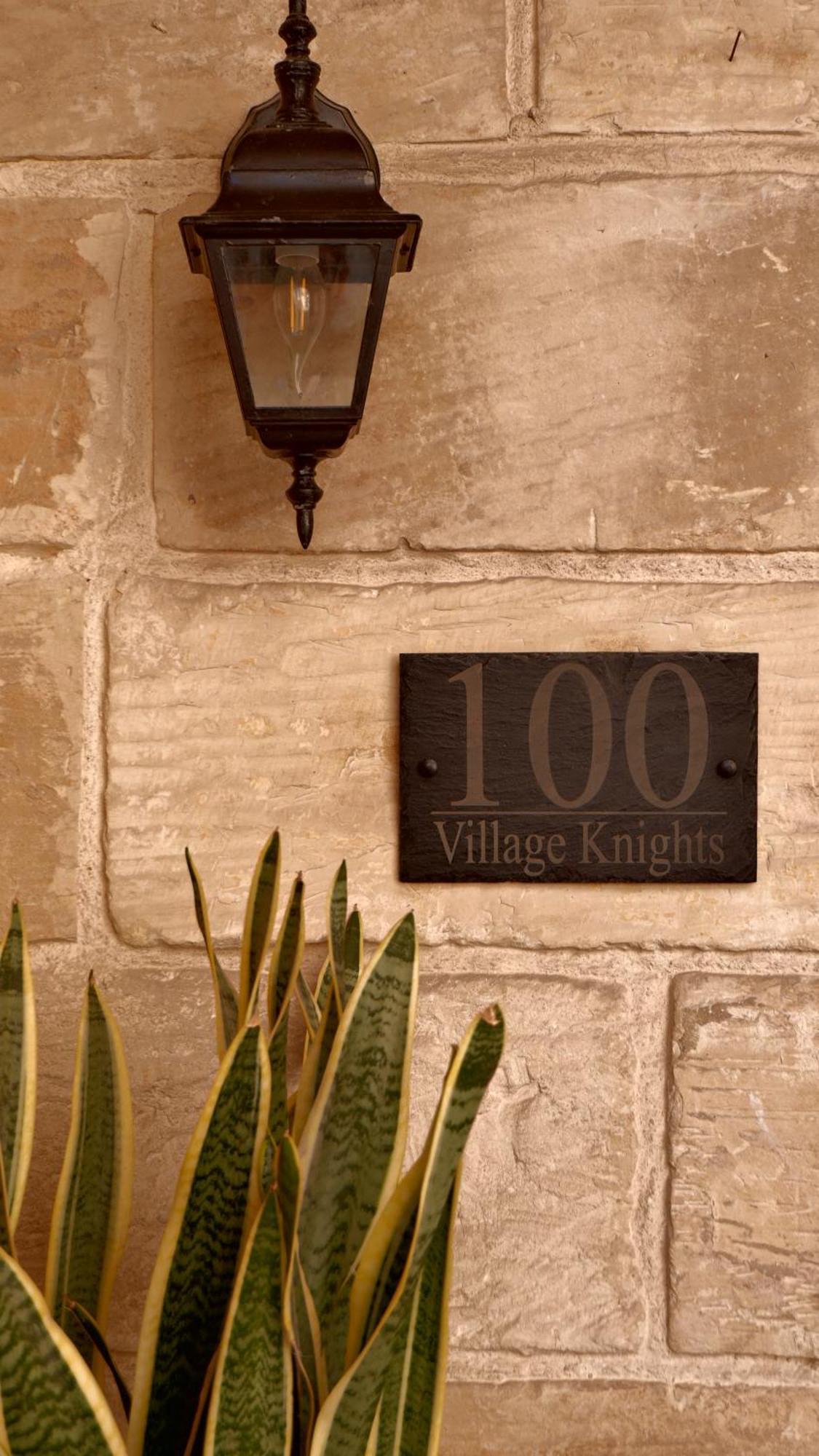 Village Knights Accommodation Żebbuġ Buitenkant foto